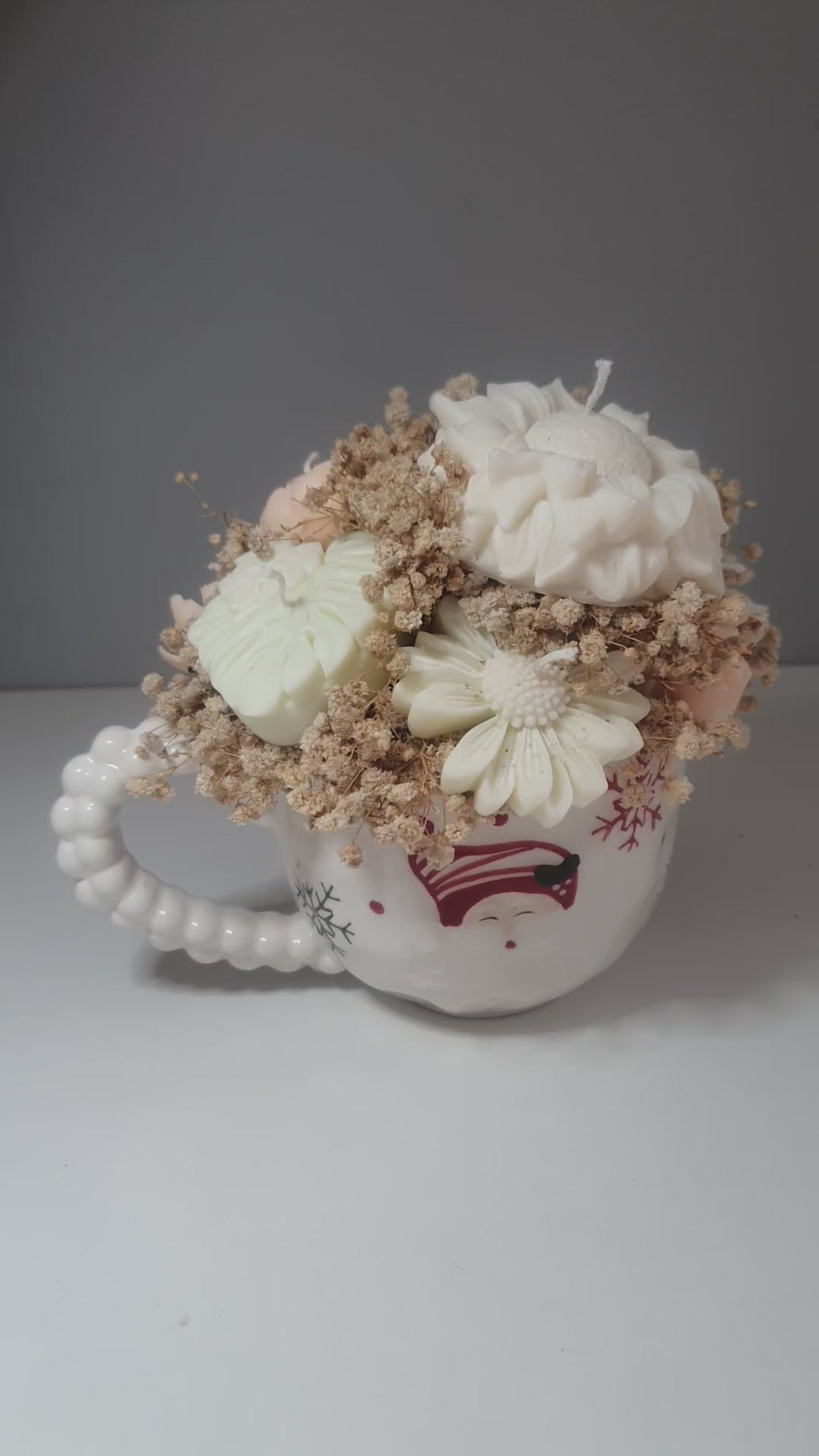 Kubek świąteczny z kwiatami