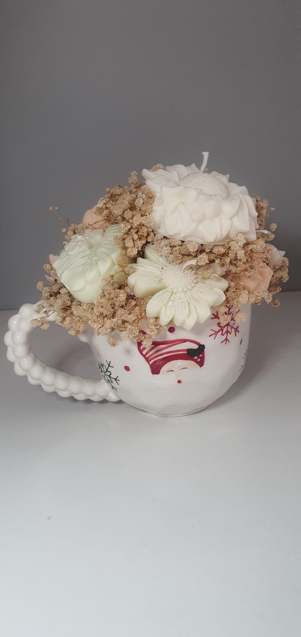 Kubek świąteczny z kwiatami