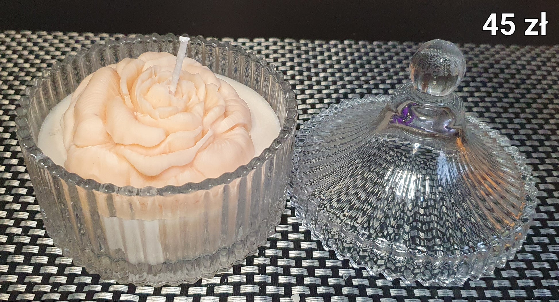 Świeca w cukiernicy